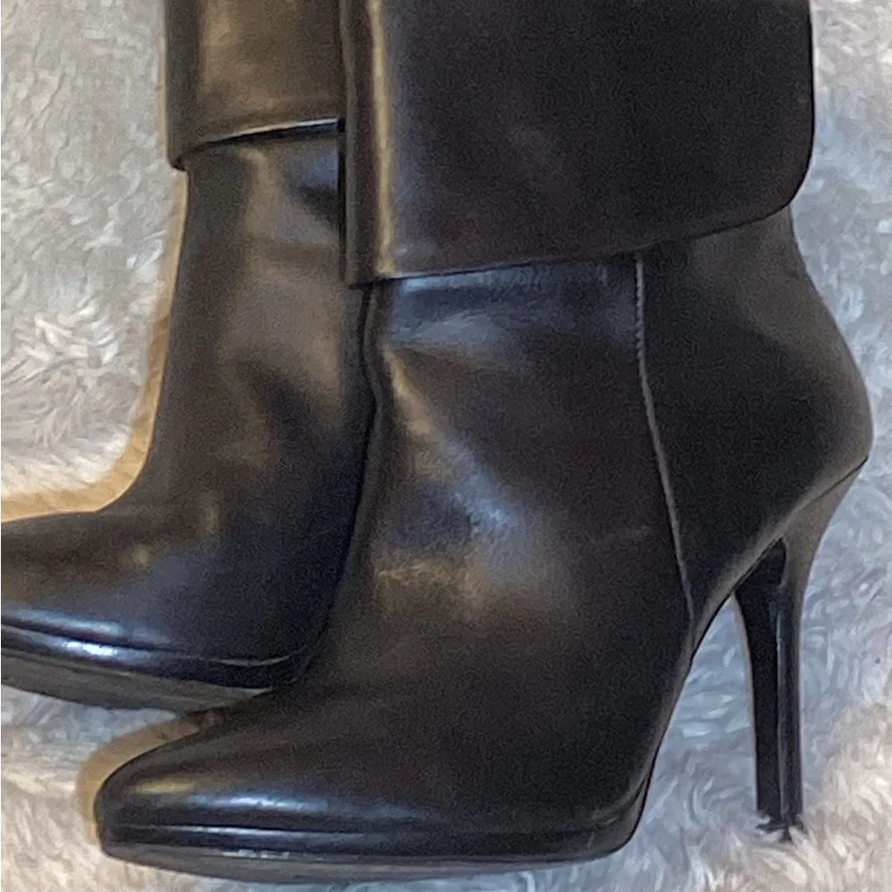 Ralph Lauren “leola” black leather boots size 9B